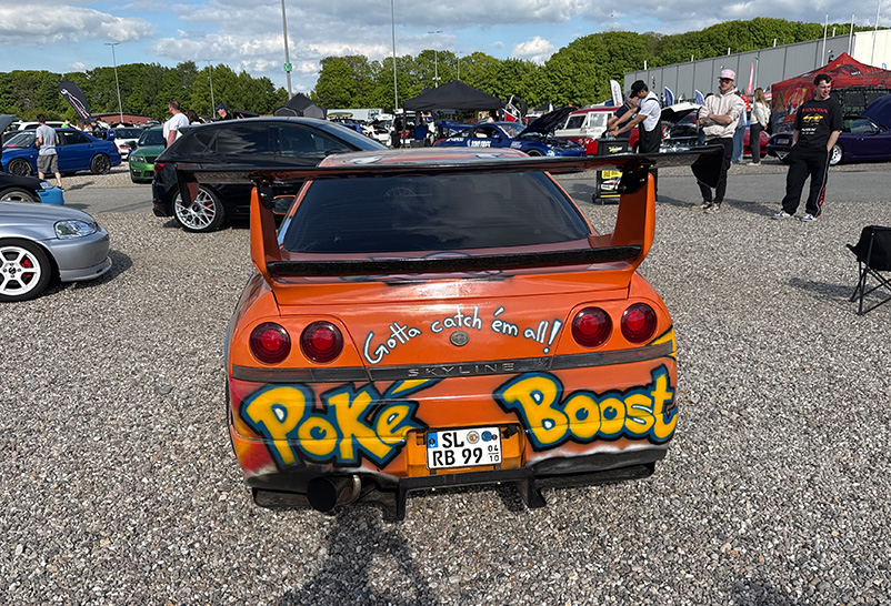 Nissan Skyline r33 - Hinten