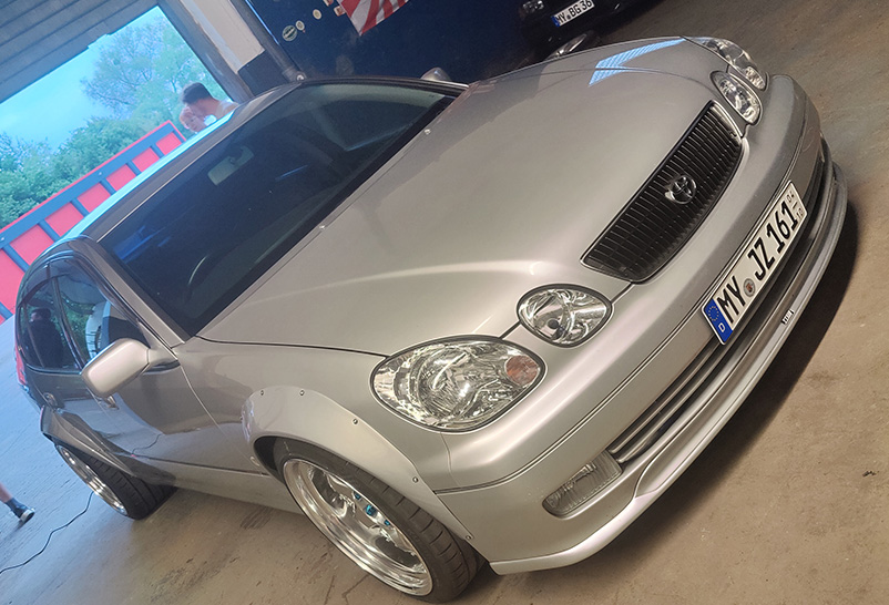 Toyota Aristo - Vorne