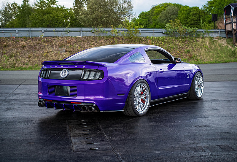 2012 Ford Mustang Shelby GT500 SVT - Links