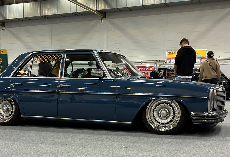 Mercedes W115 - Links