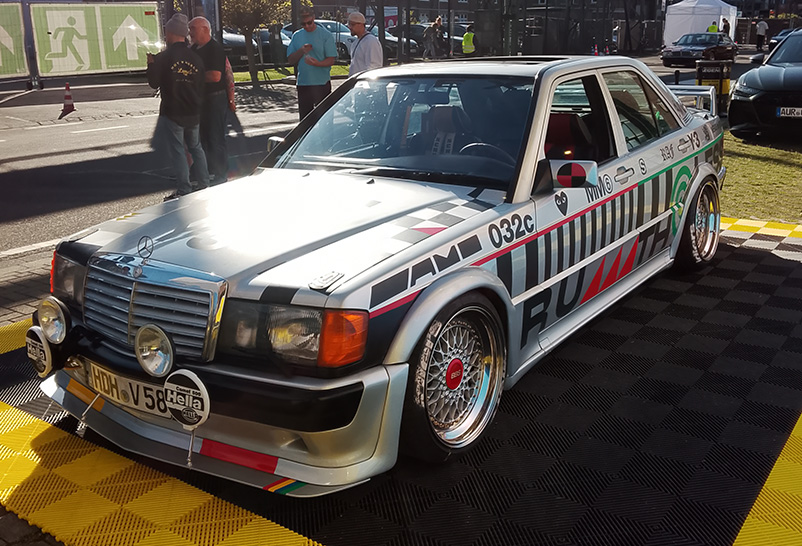 Mercedes Benz 190e 3.2 - Rechts